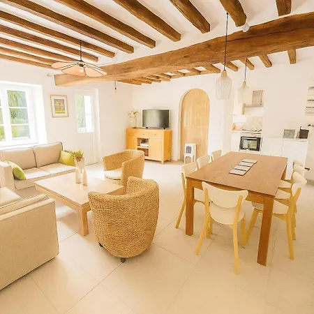 La Gourmandiere Aux Bruyeres